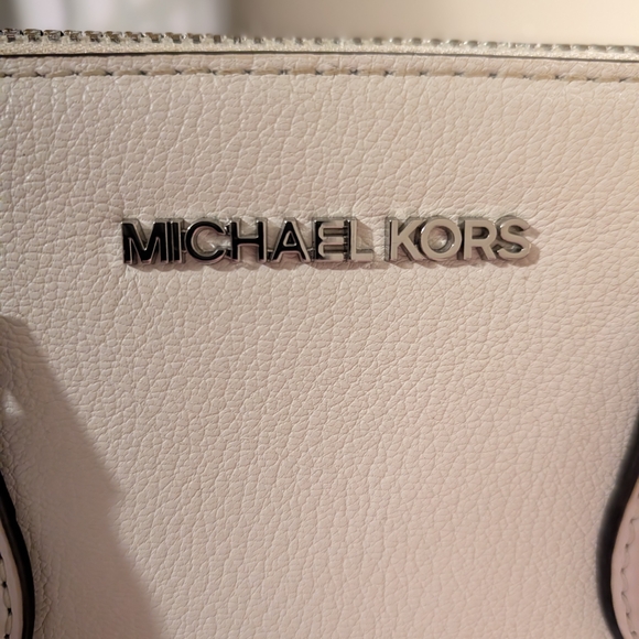 Michael Kors White Leather Handbag - Picture 9 of 11